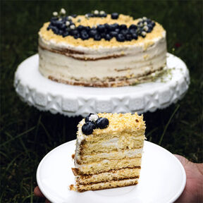 Фото Творожный торт на сковороде без выпечки с заварным кремом: рецепт в домашних условиях