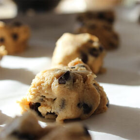 Фото Овсяное печенье с кусочками шоколада - простой и вкусный рецепт для любителей сладкого!
