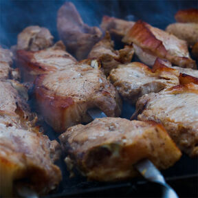 Фото вкусный и сочный классический шашлык из свинины (лучший маринад)