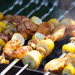 Фото рецепт для пикника: шашлык из курицы в медово-горчичном маринаде