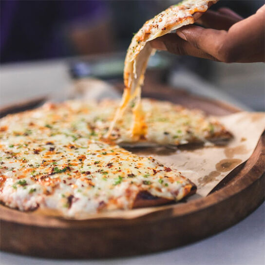 Фото классической пиццы 4 сыра приготовленной в домашних условиях пошаговый рецепт
