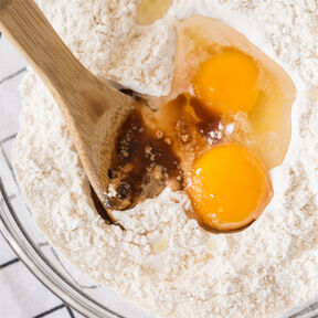 Фото быстрое и простое тесто с яйцом на воде для пельменей