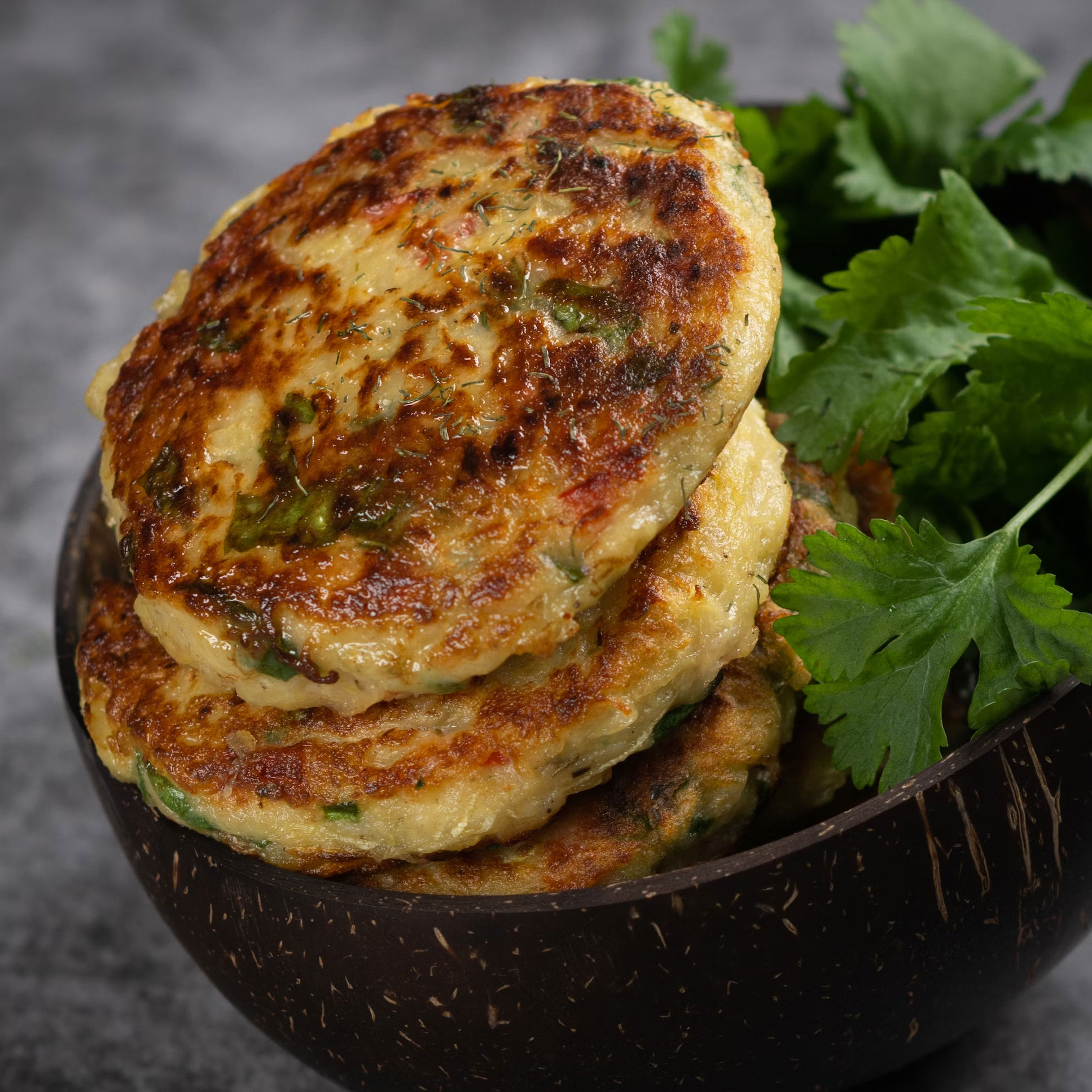 Картофельные Оладьи с Творогом и Зеленью Жаренные на Сковороде (рецепт из  картофельного пюре) - the Вкусно