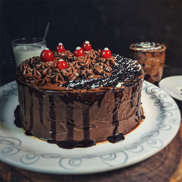 Шоколадный торт со сметанным кремом 🥧